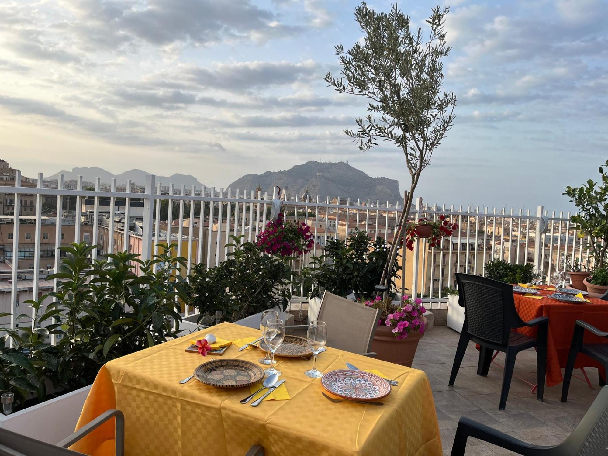 Bed and Breakfast Lealbe Di Sicilia Палермо Экстерьер фото